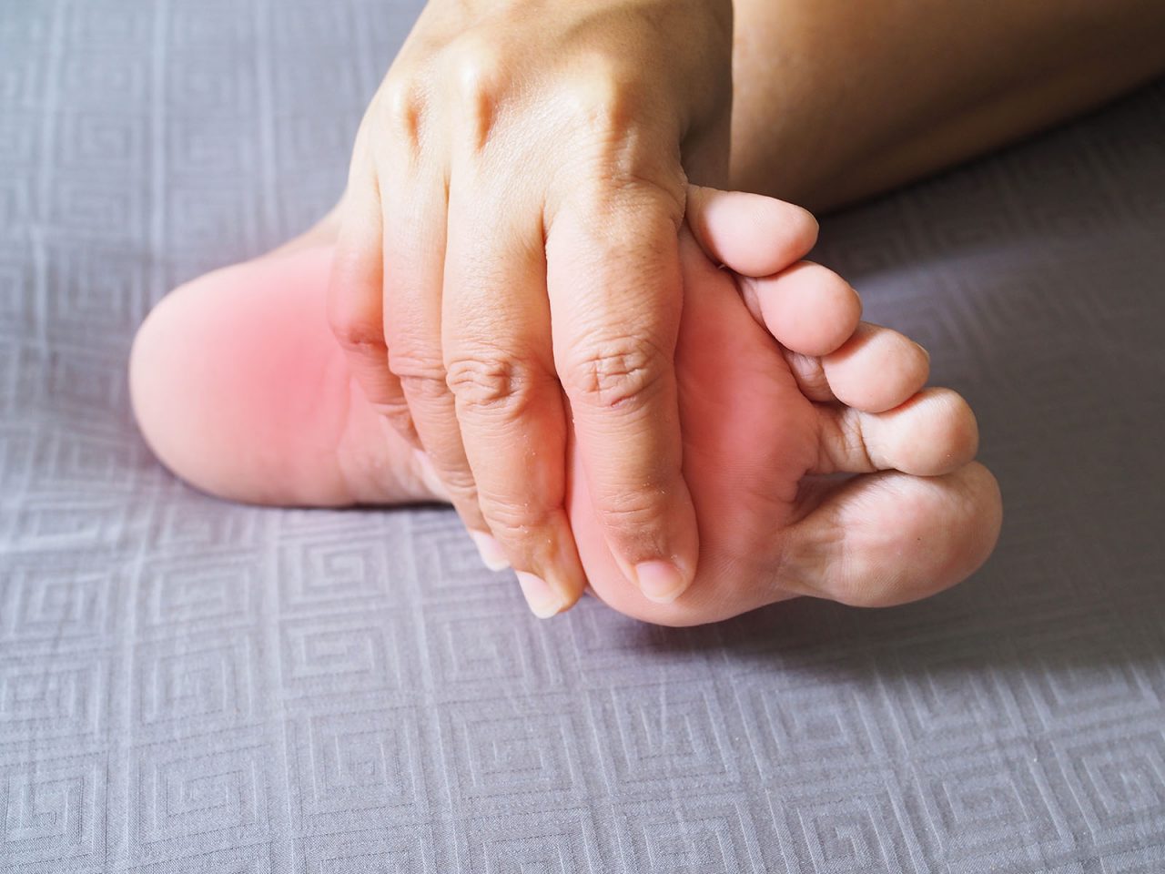 What is Plantar Neuropathy? Symptoms, Causes, Treatment Options